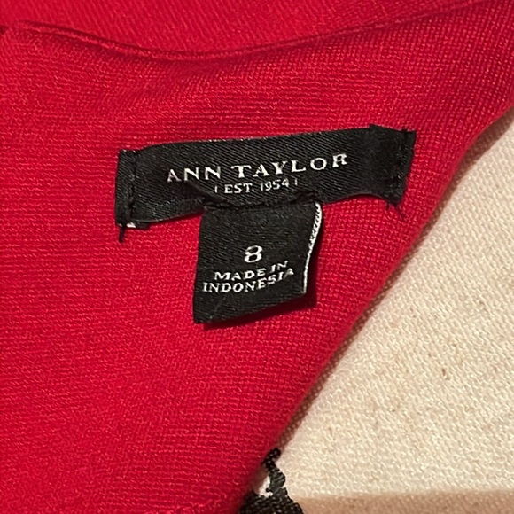 Red Sheath Dress - Picture 4 of 8